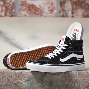 Vans - Skate Sk8-Hi Shoe (Black/White)